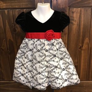 Black/White/Silver/Red Holiday Dress (size 2t)